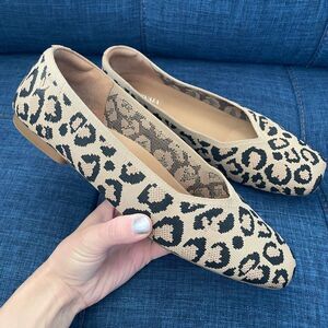 Vivaia Square-Toe V-Cut Flats (Margot™ 2.0) leopard women’s shoe size 10.5 (42)